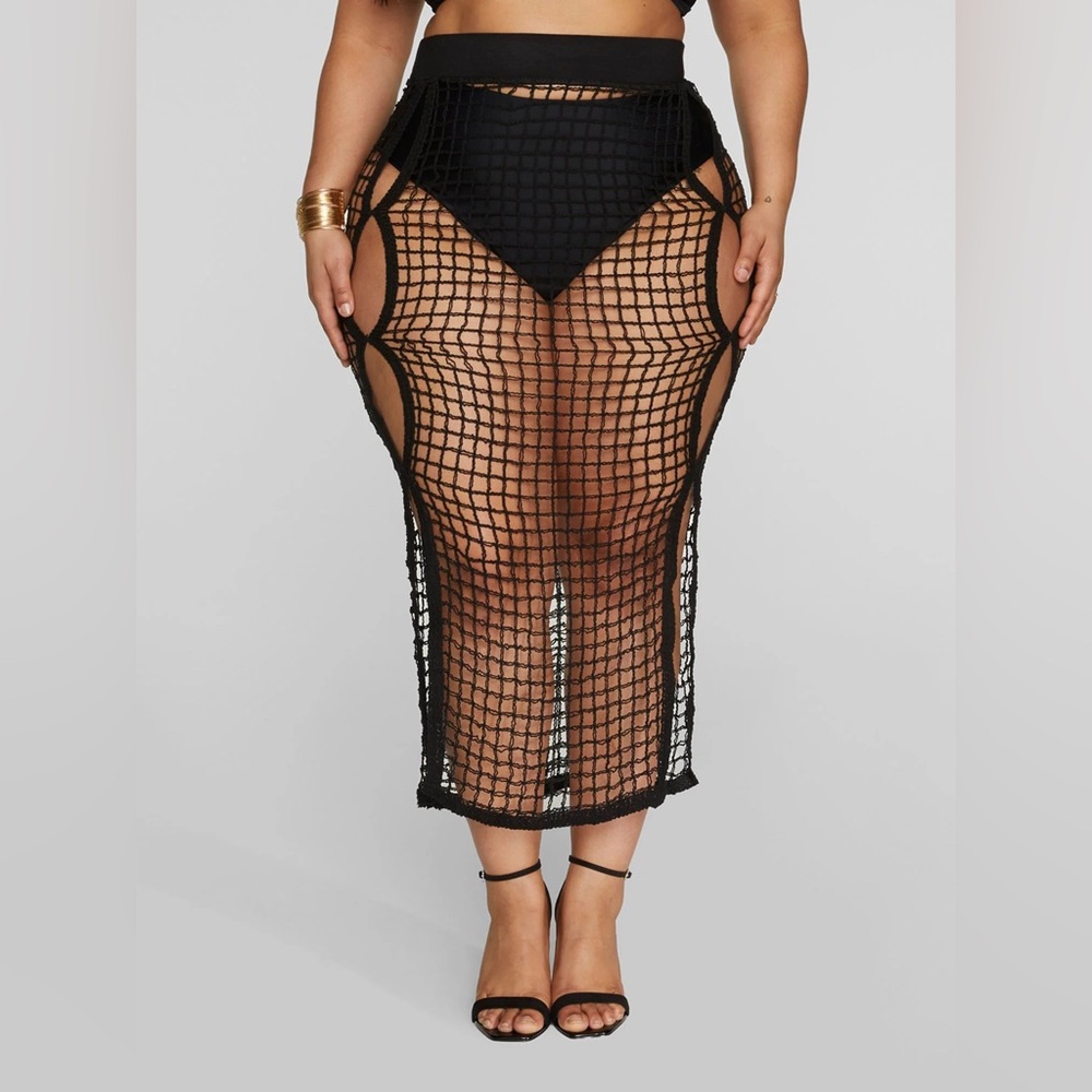 Fashion to Figure Black Thalia Crochet Knit Cutout Skirt Cover-Up Sz 2XL NWT